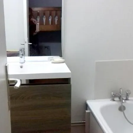 Apartamento Studio A Agde Avec Piscine Partagee Et Terrasse Amenagee A 50 M De La Plage *